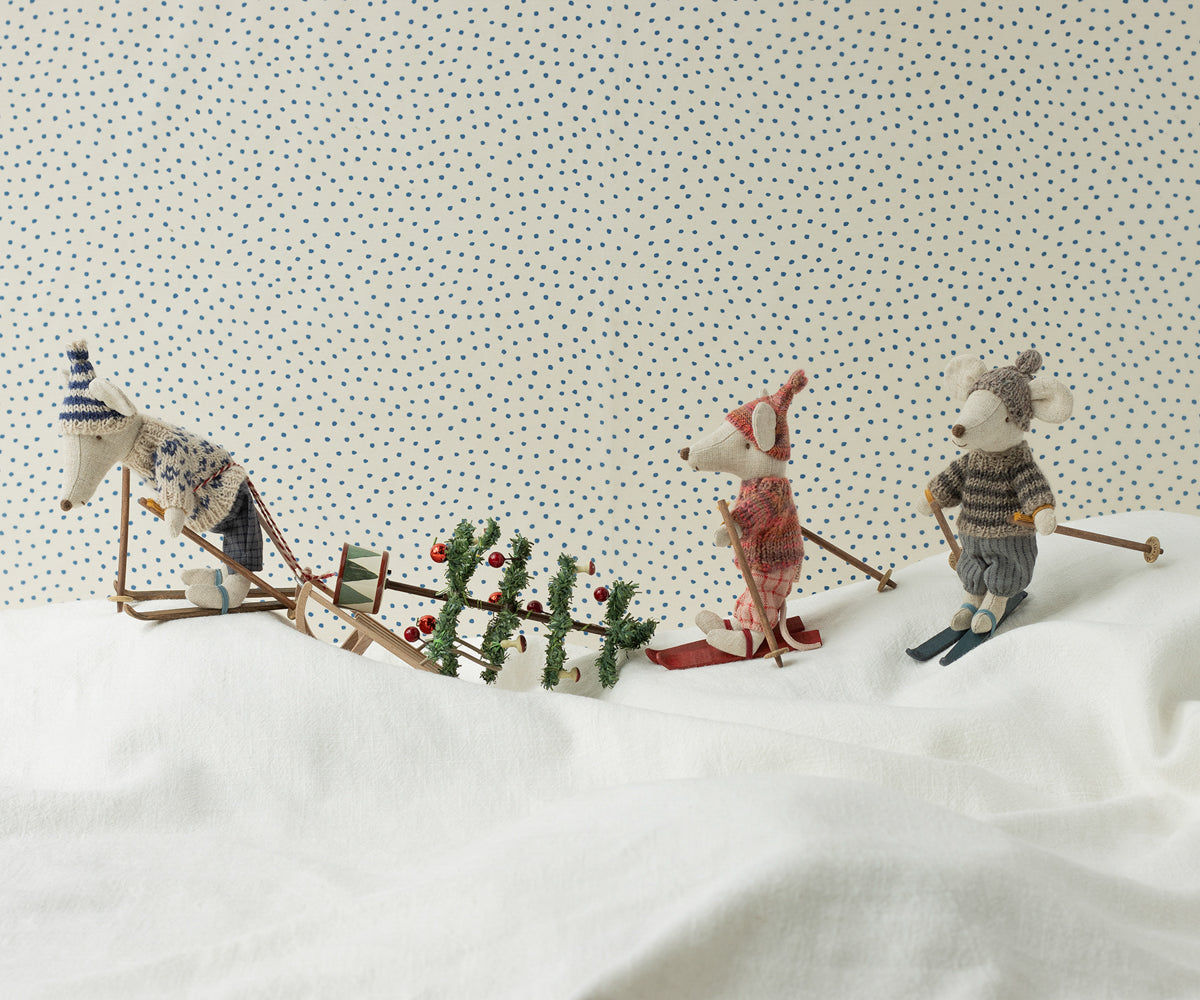 Winter Mouse with Skis, Big Sister - Pink