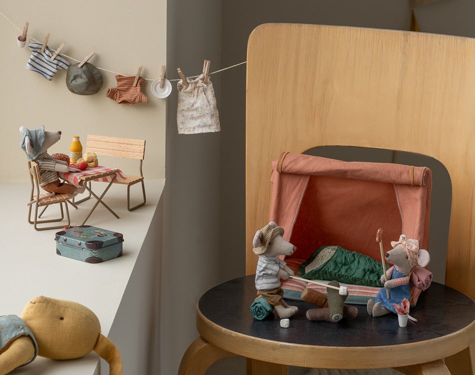 Blue Striped Hiking Mouse, Big Brother