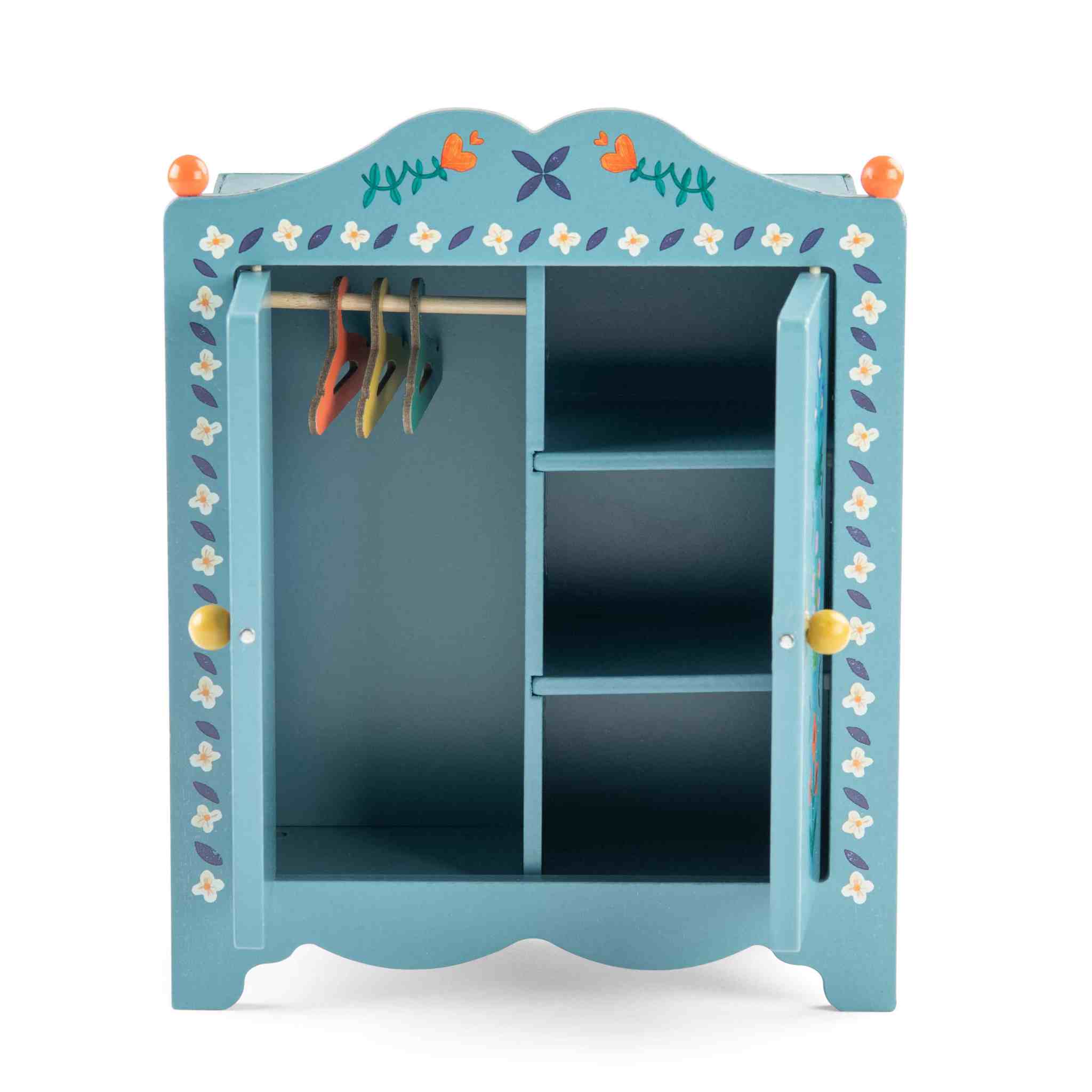 Wooden wardrobe, Minouchkas