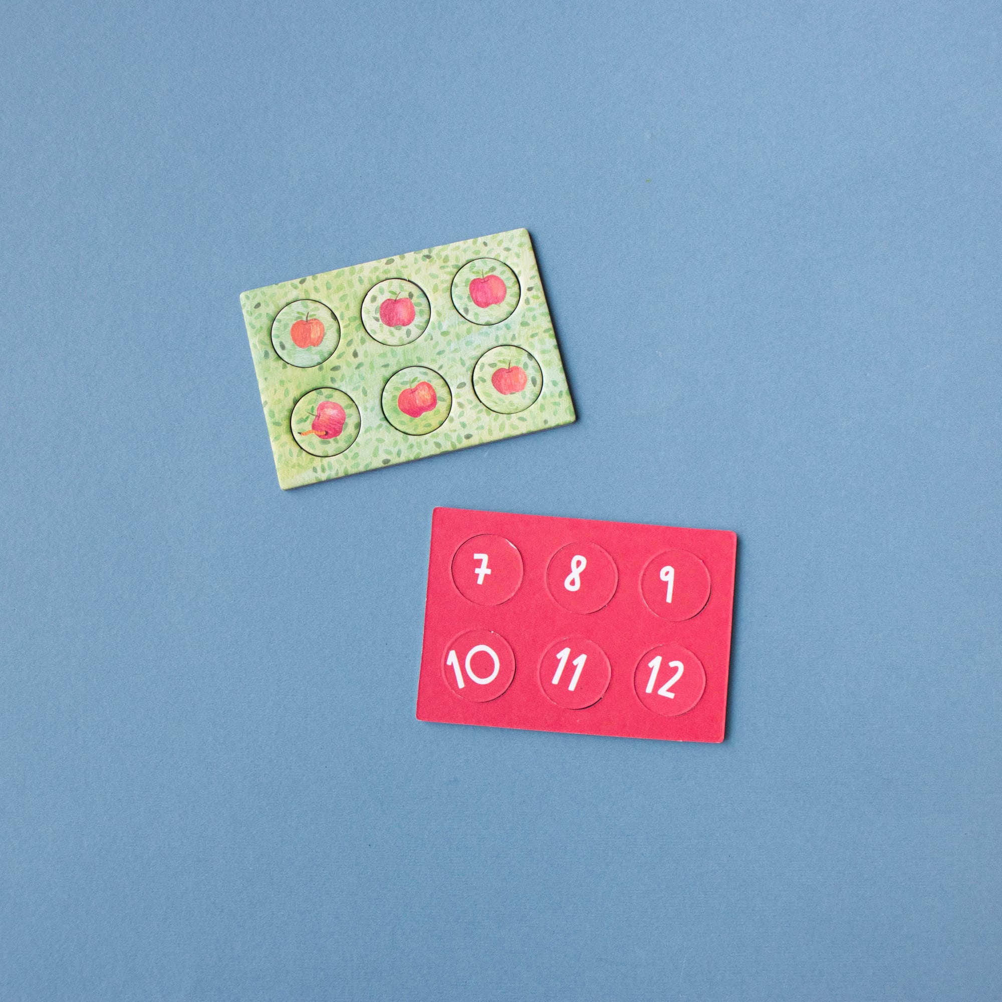 Little seek and find puzzle, Pommier