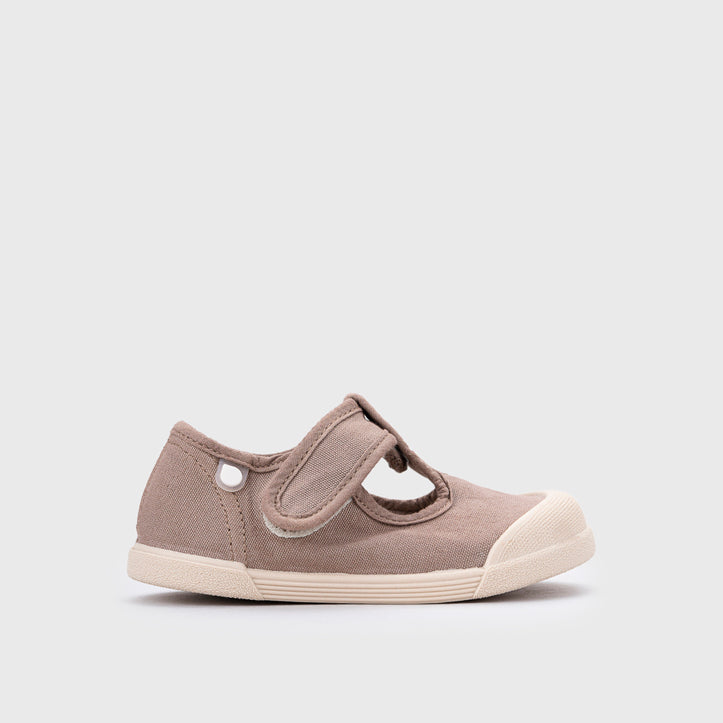 Barefoot Concept Canvas Shoes, Cocoa