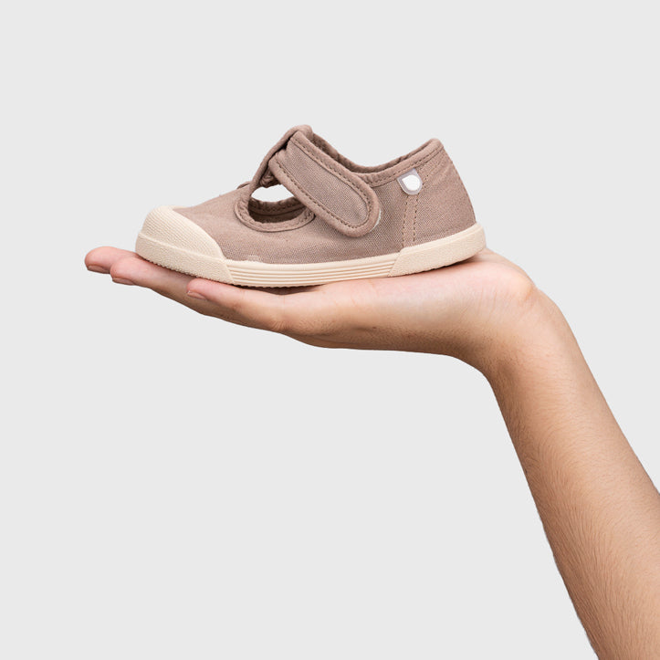 Barefoot Concept Canvas Shoes, Cocoa