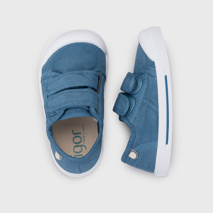 Barefoot concept canvas shoes, Jeans