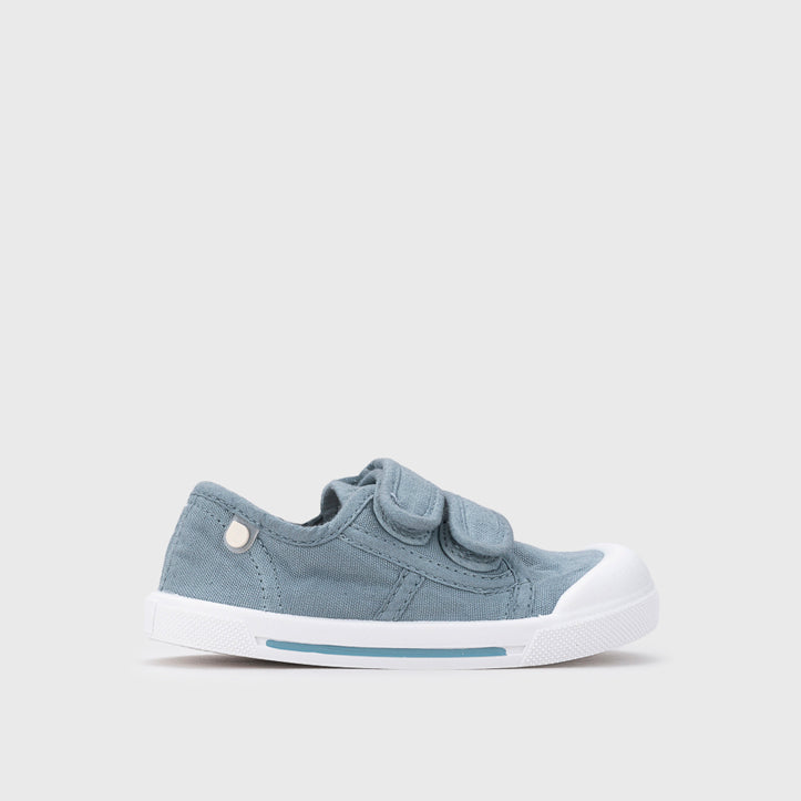 Barefoot concept canvas shoes, Ocean