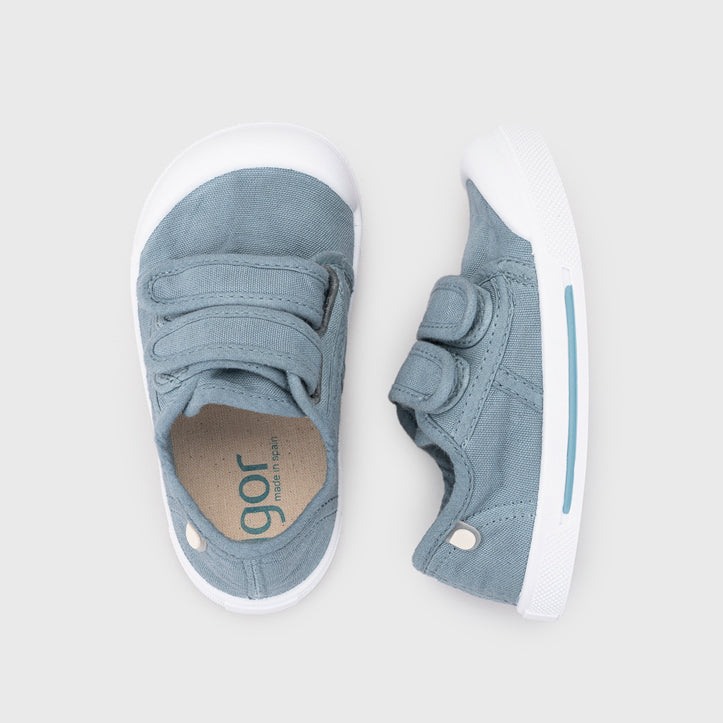 Barefoot concept canvas shoes, Ocean