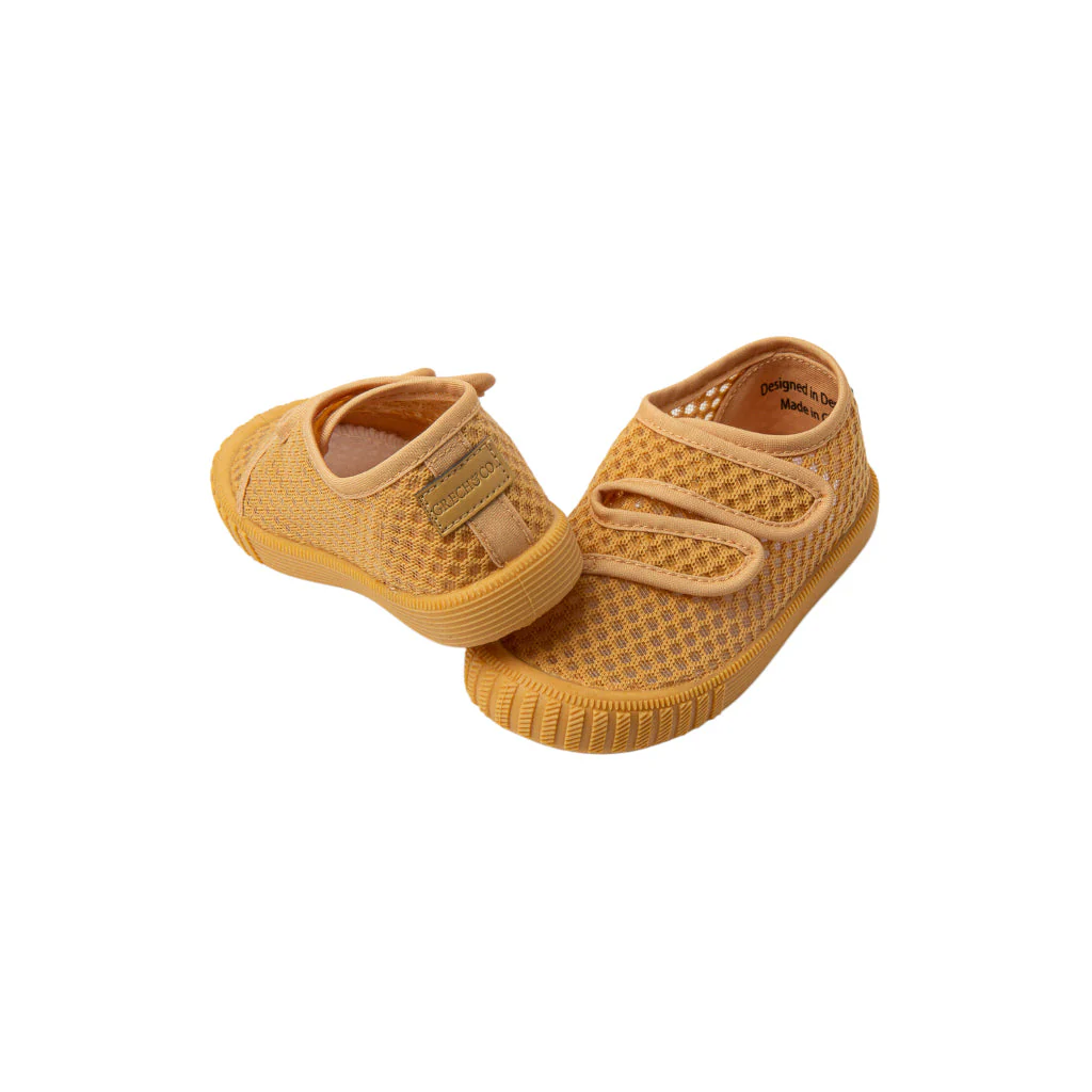 Breathable gaming shoes, Buckwheat