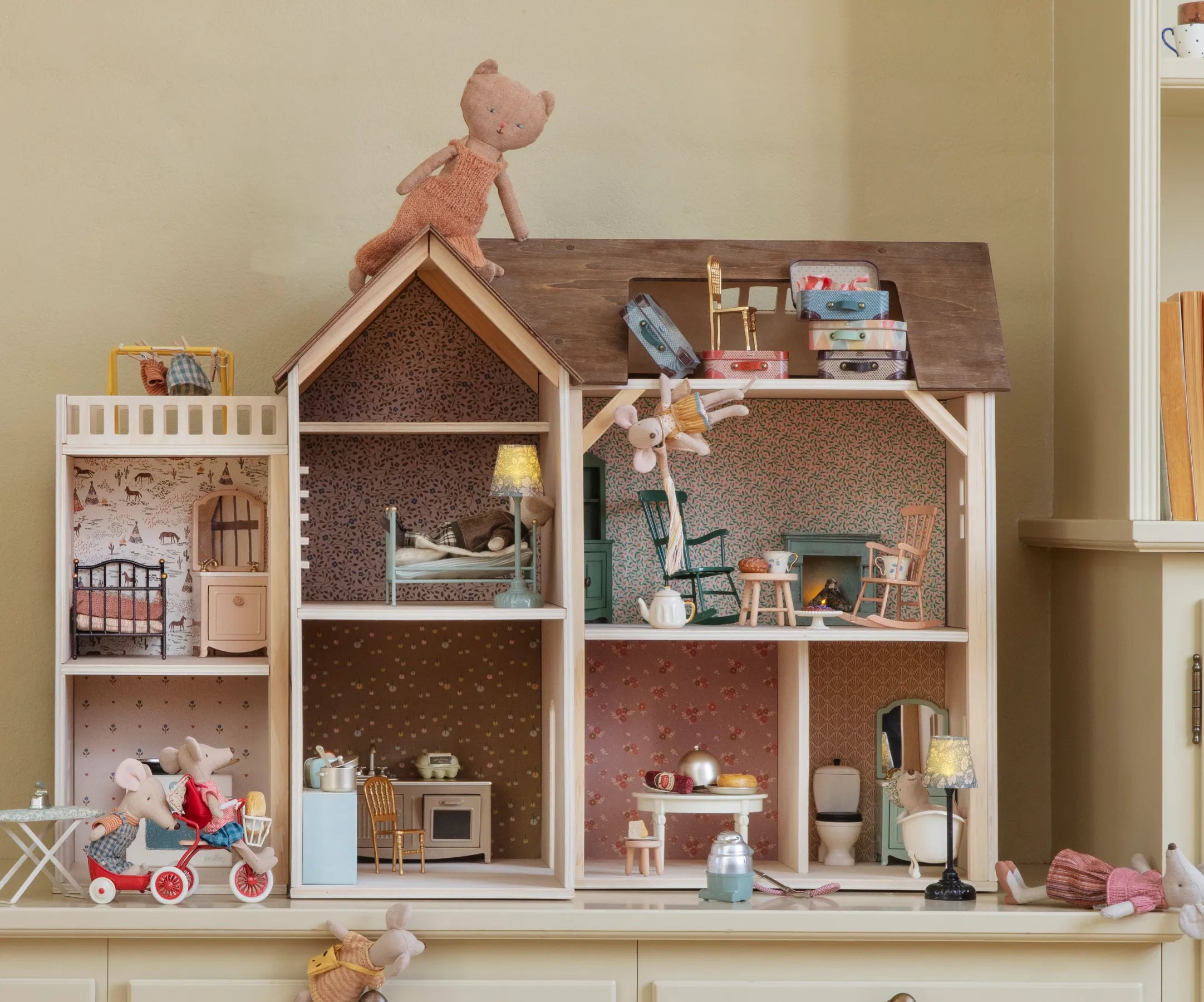 Sedia a dondolo rosa dark powder, Topo | Maileg