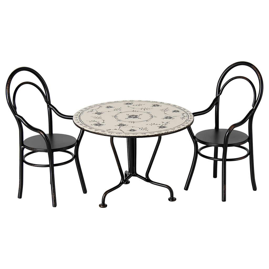 Dining table with 2 miniature chairs