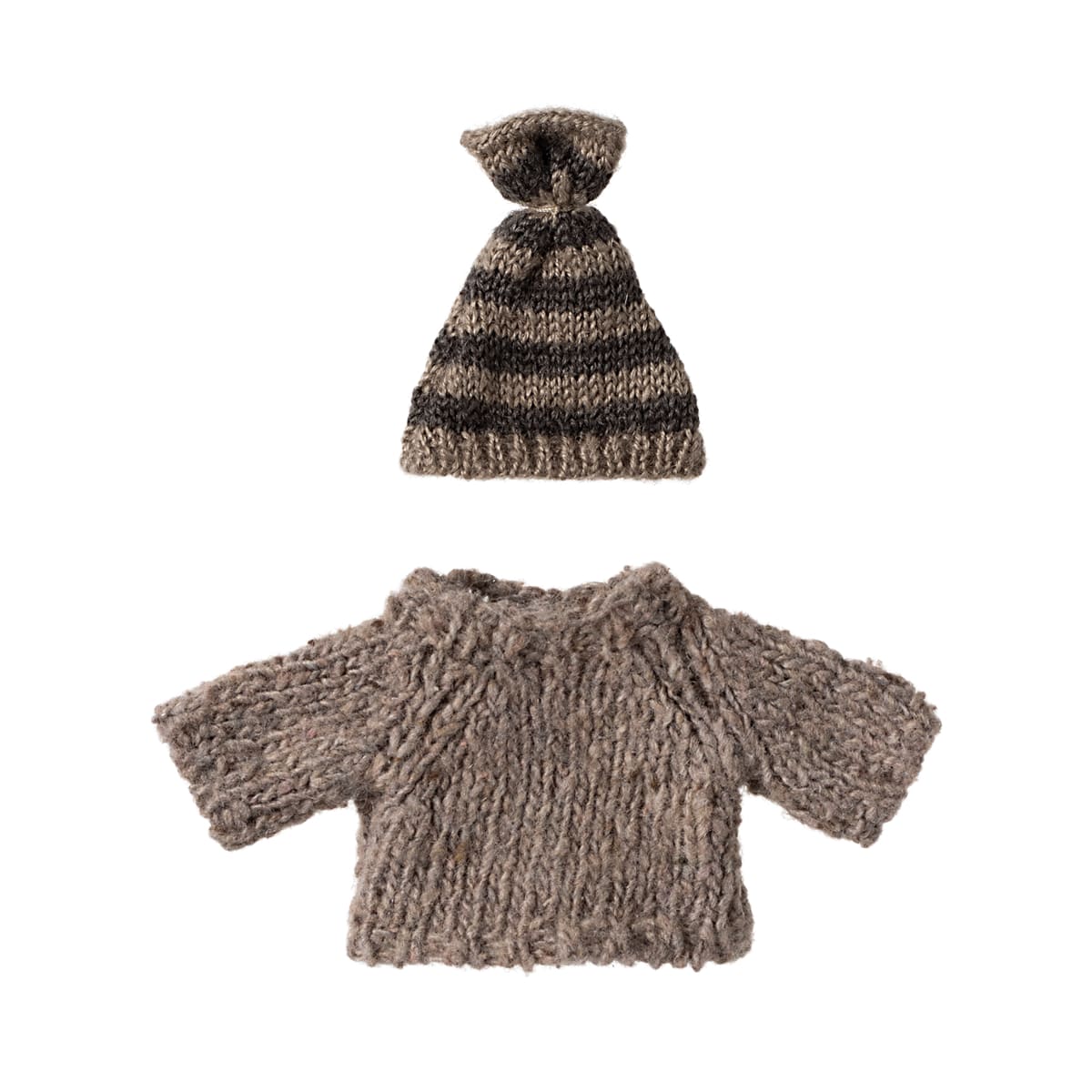 Clothes for big brother mouse, Sweater and hat