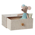 Dance mouse in daybed, Little sister