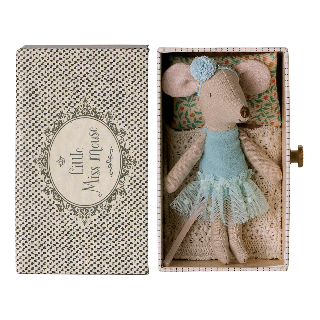 Dance mouse in daybed, Little sister