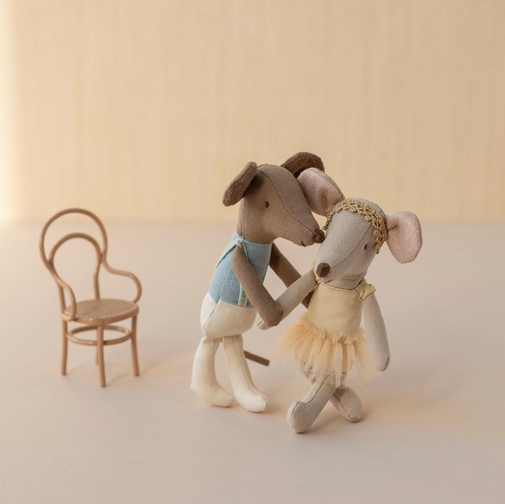  Ballet dancer mouse, Big sister