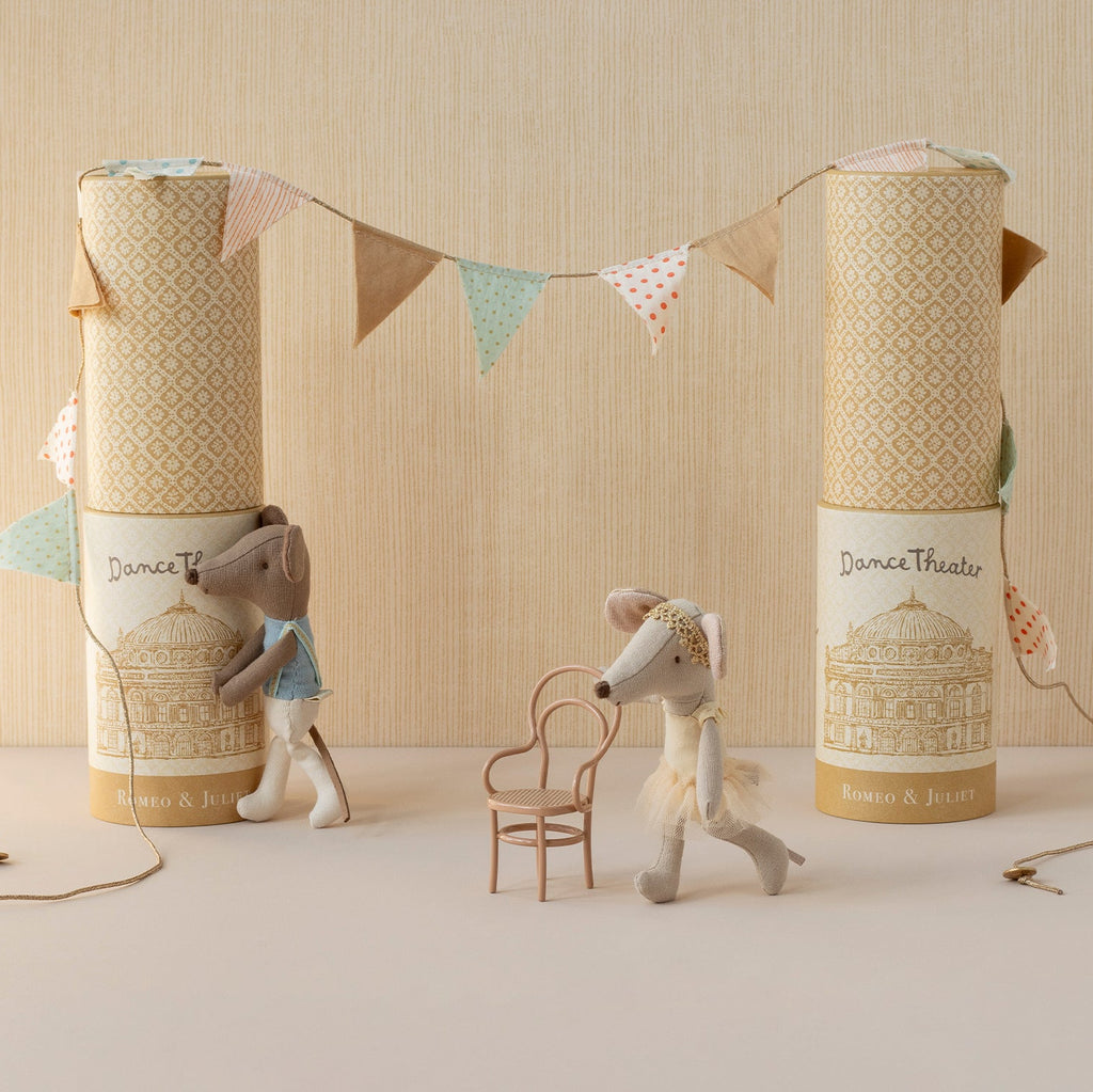  Ballet dancer mouse, Big sister