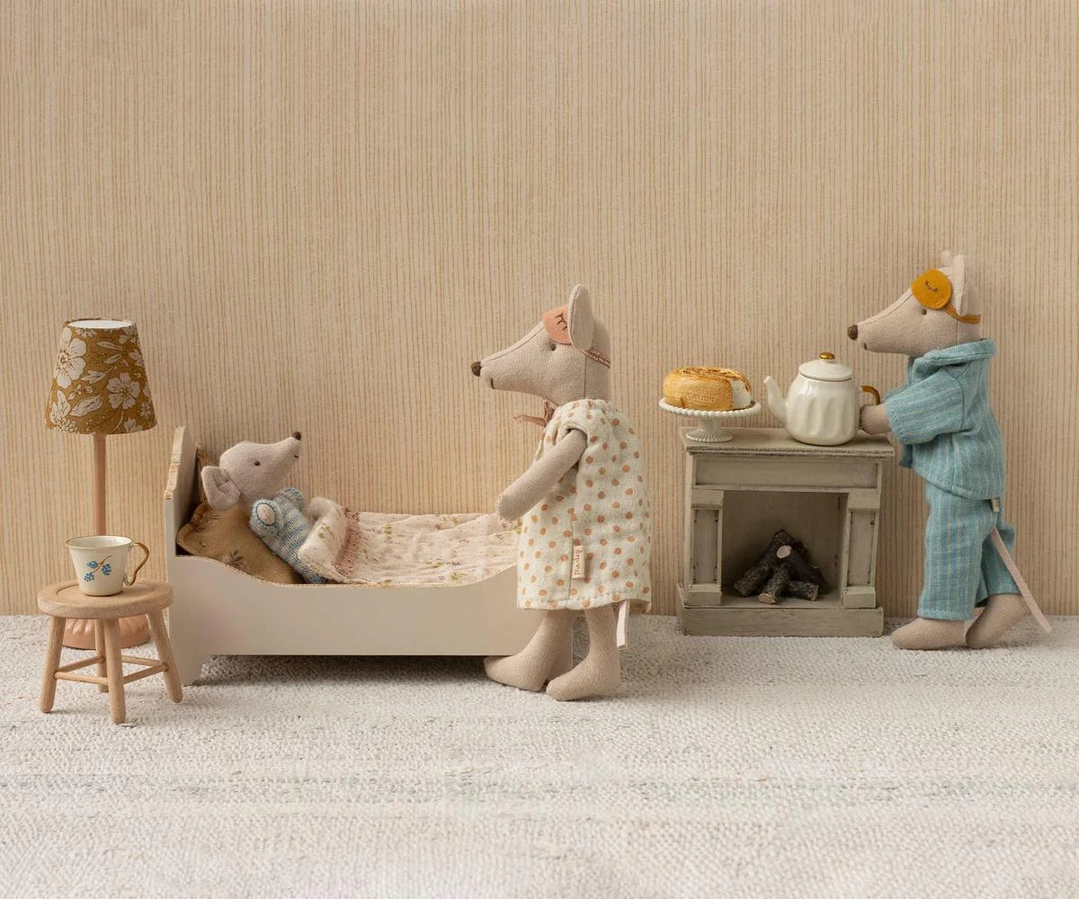 Baby mouse in carry cot - Blue