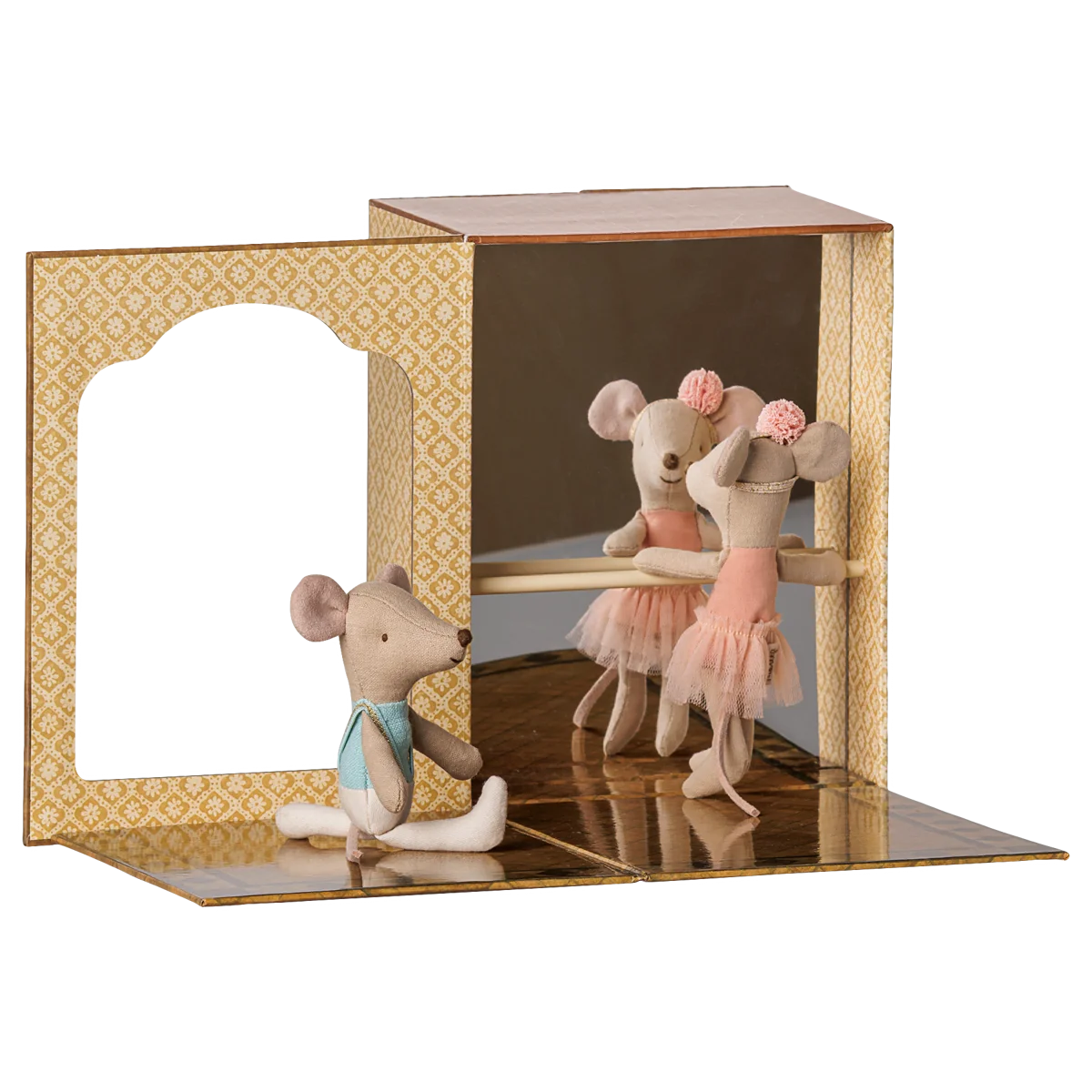 Studio de danse Souris, incluant Petite sœur et Petit frère
