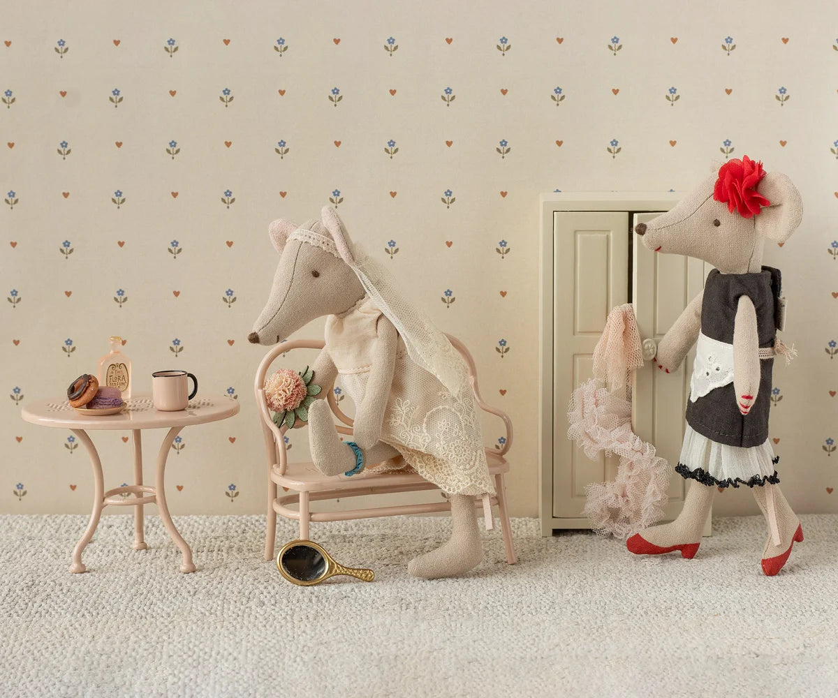 Closet, Mouse - Cream