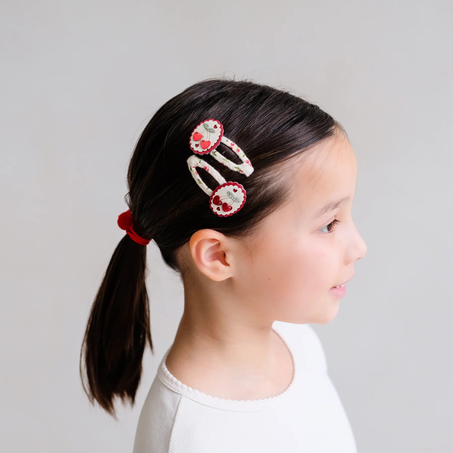 Fermagli per capelli, Ciliegie bordo smerlato