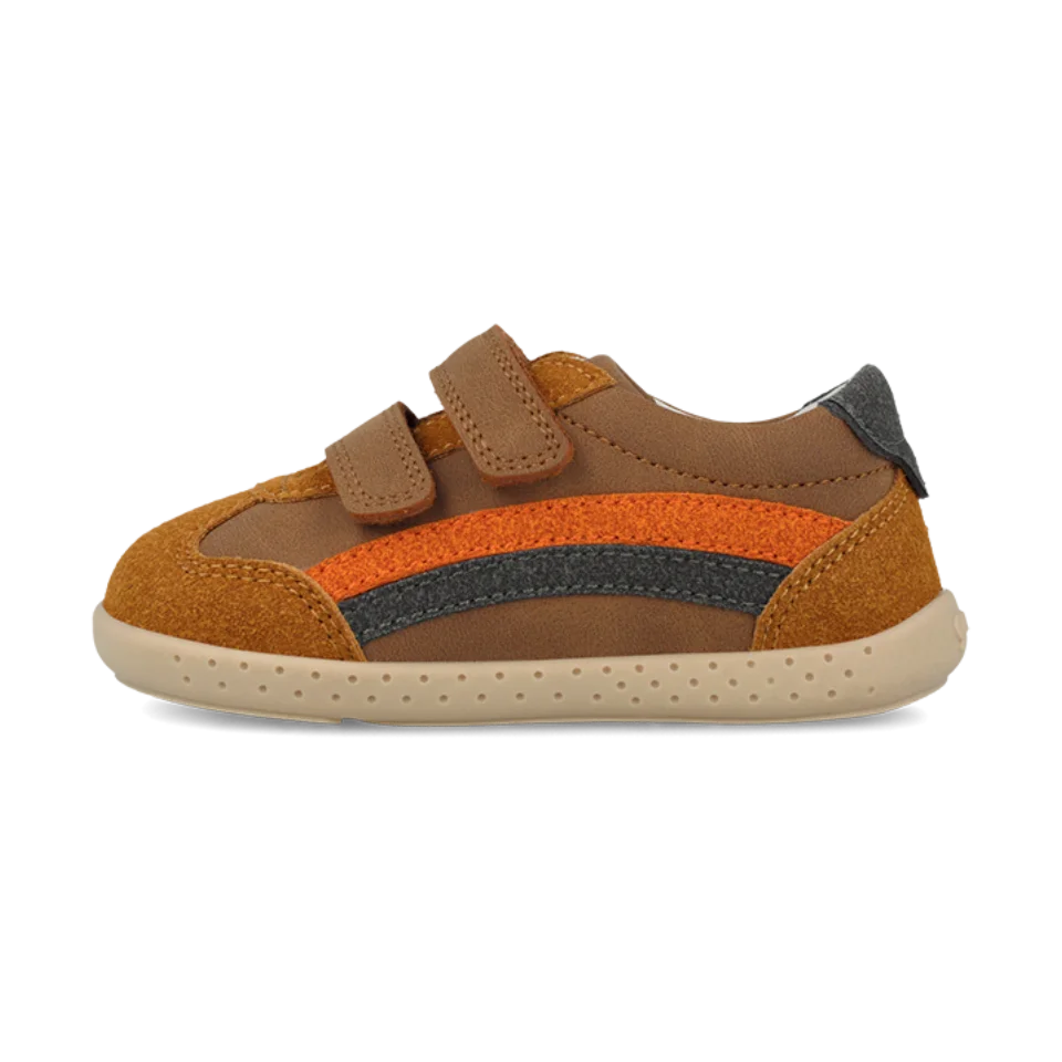 Sneakers barefoot leggere in pelle marrone e arancione