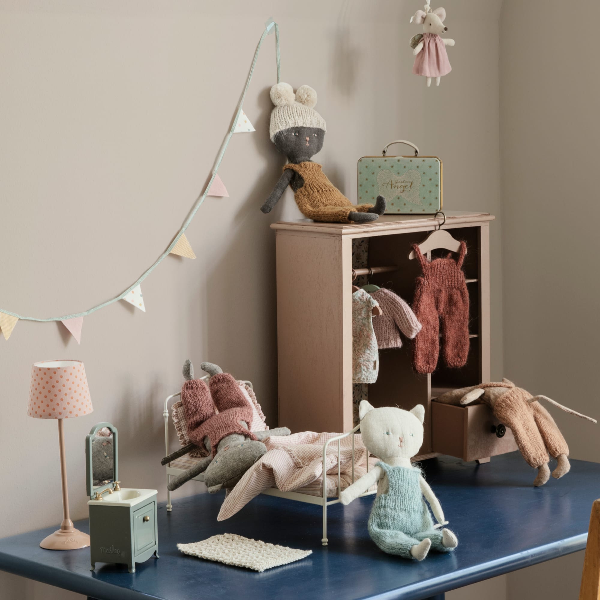 Armadio grande in miniatura - Giallo | Maileg