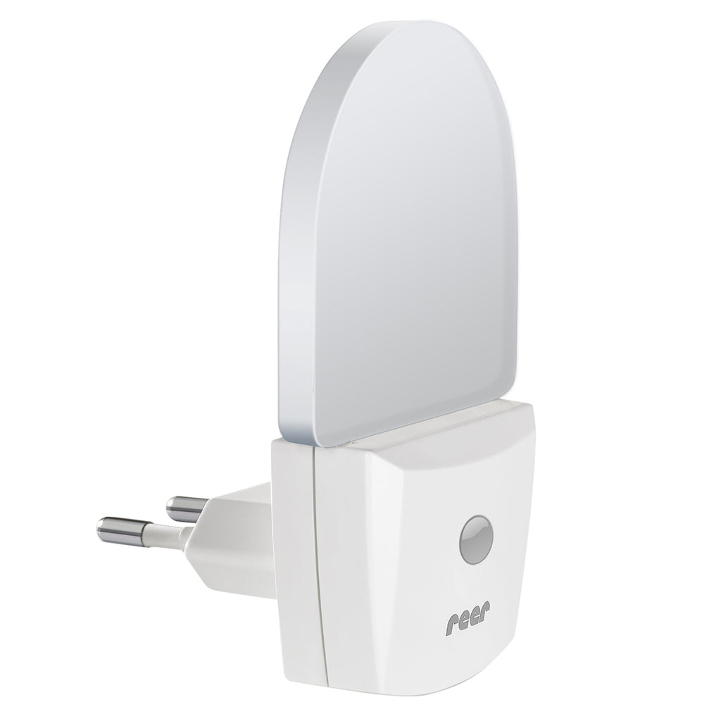 Night light with twilight sensor