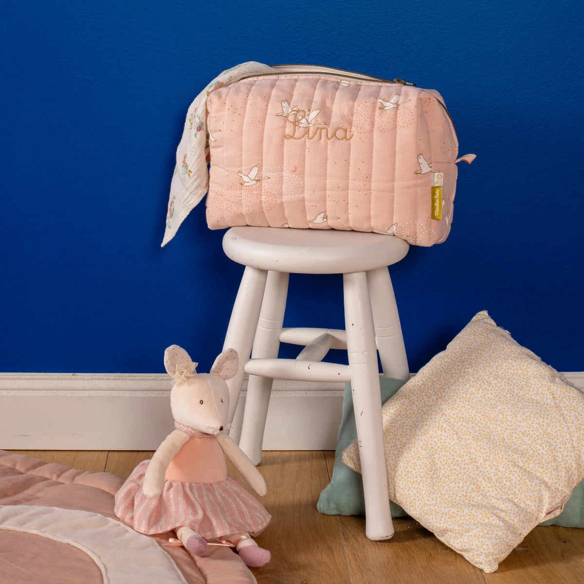 Trousse, Rosa cigni
