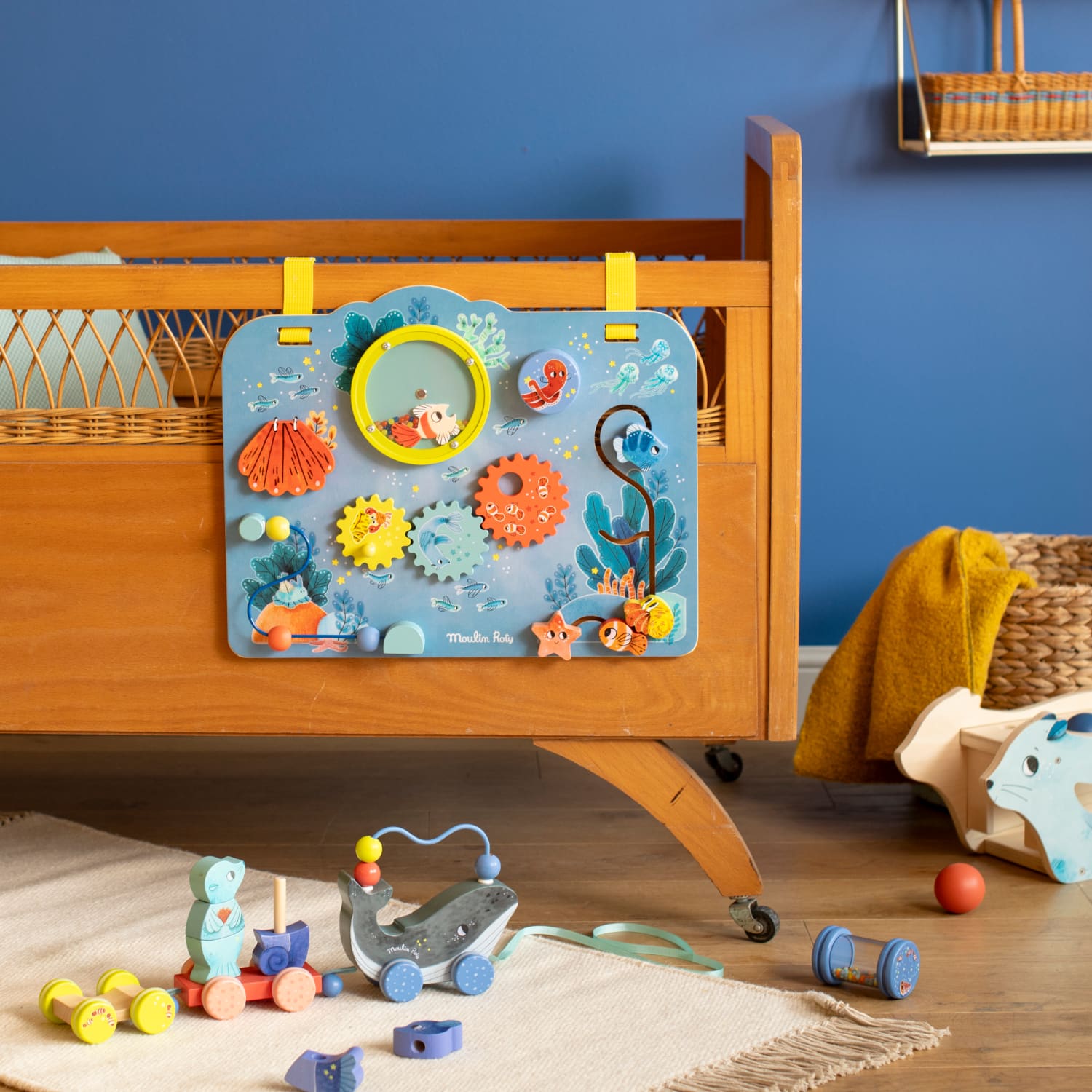 Wooden activity train to pull, Whale