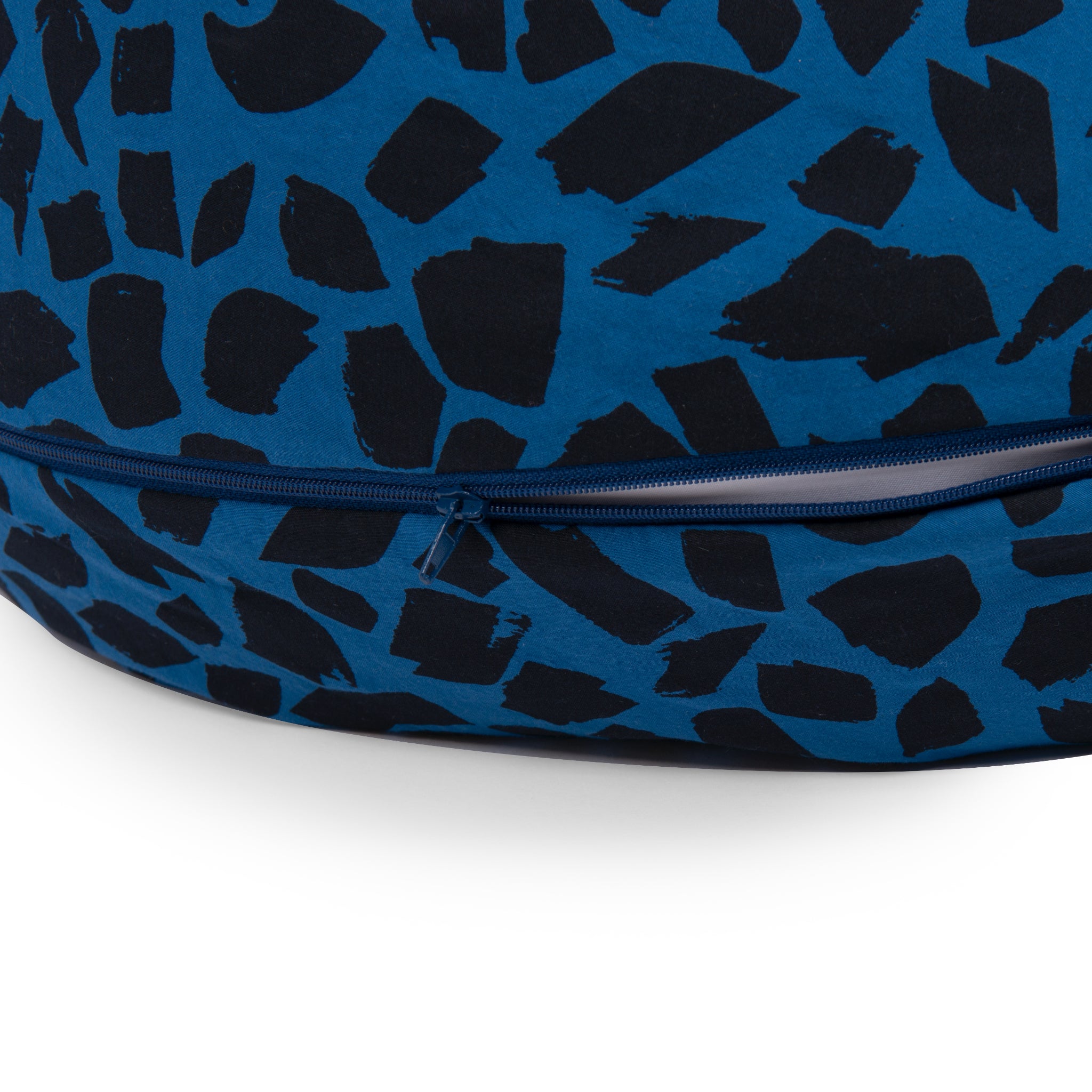 Maternity and breastfeeding pillow, Blue