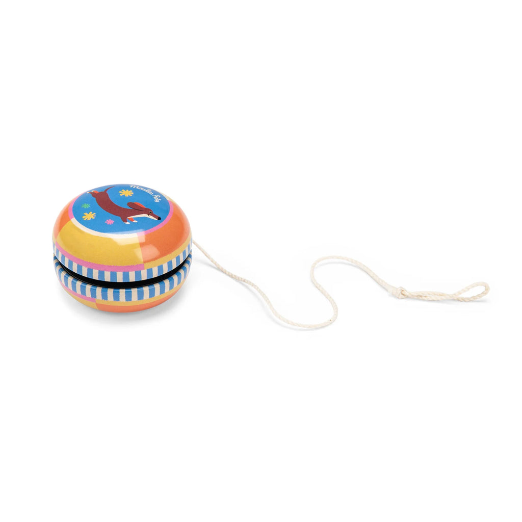 Yoyo en métal, Petit chien teckel