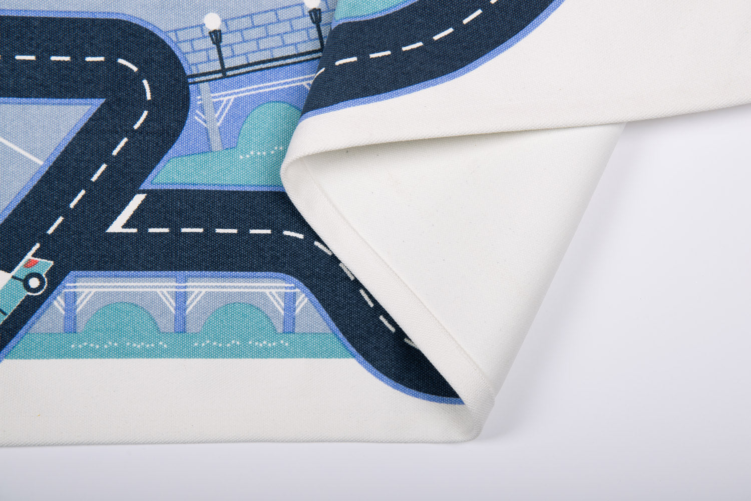 Circuit carpet for toy cars