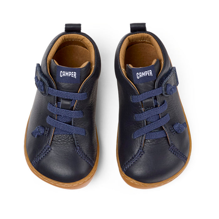 Stivaletti blu in pelle, Peu