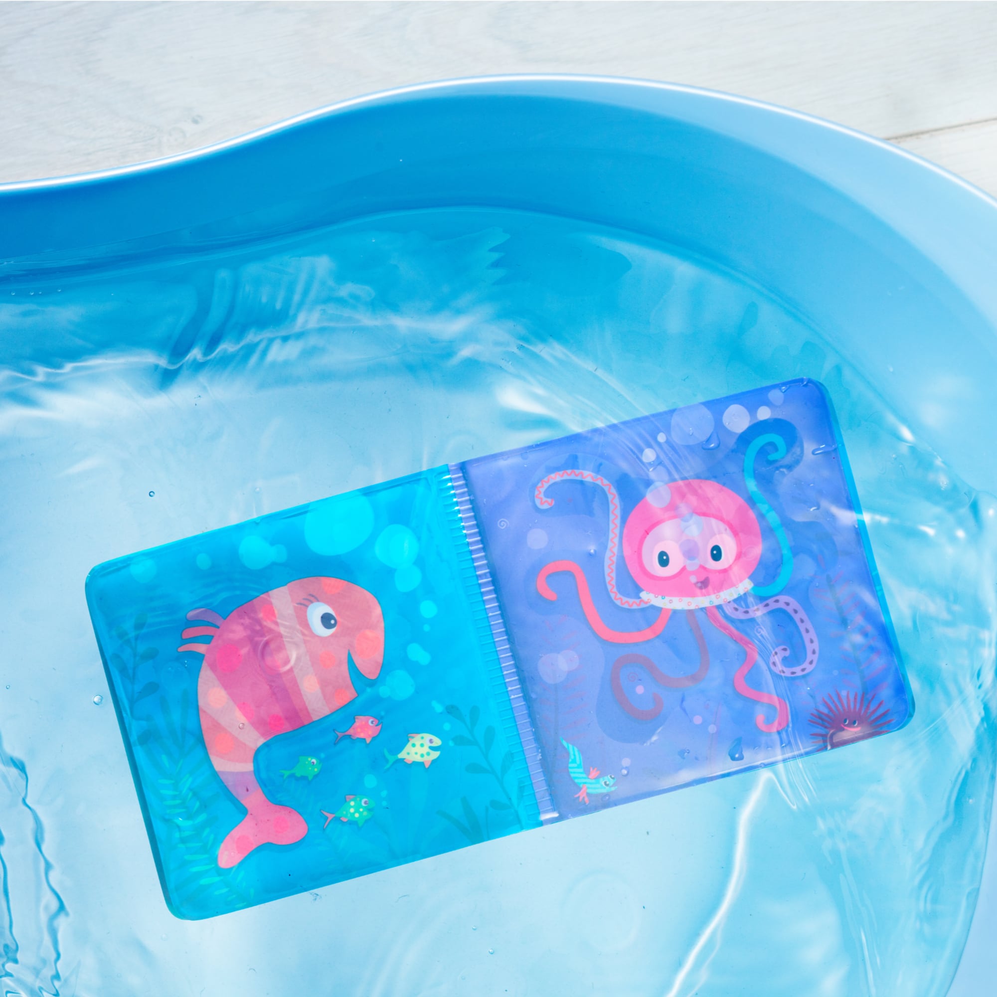 Libro magico per il bagnetto, Alice splash