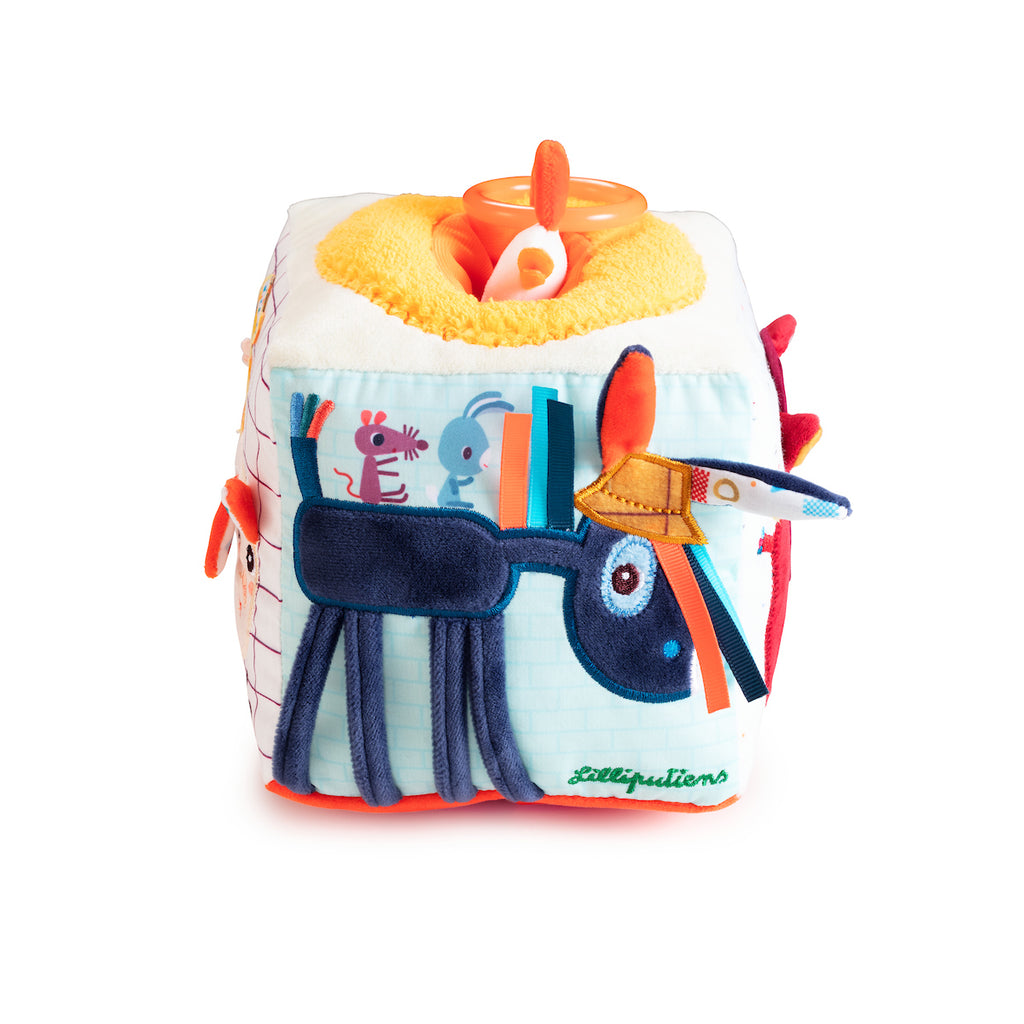 Sound cube for activities, Farm