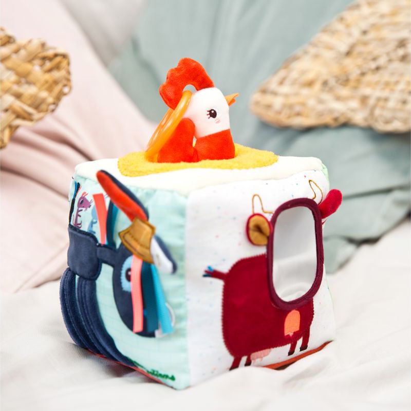 Sound cube for activities, Farm