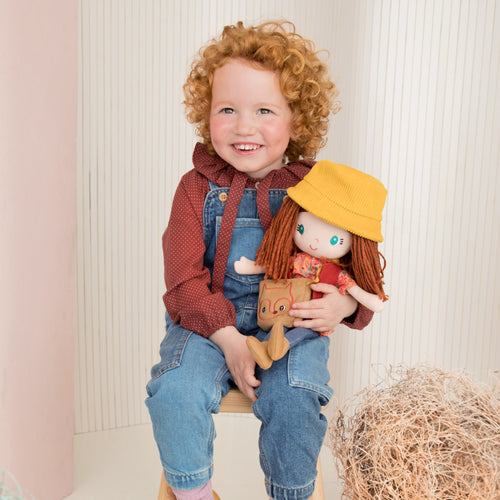 Bambola in stoffa, Lea