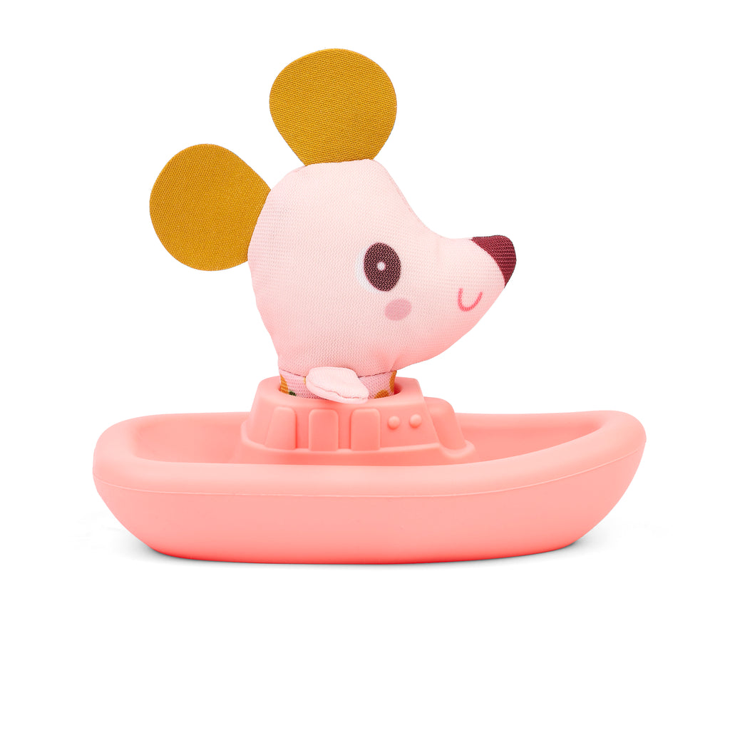Nina the mouse and her floating boat