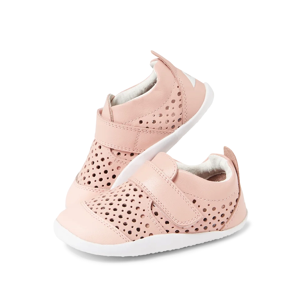 Xplorer Go punch leather shoe, Seashell 