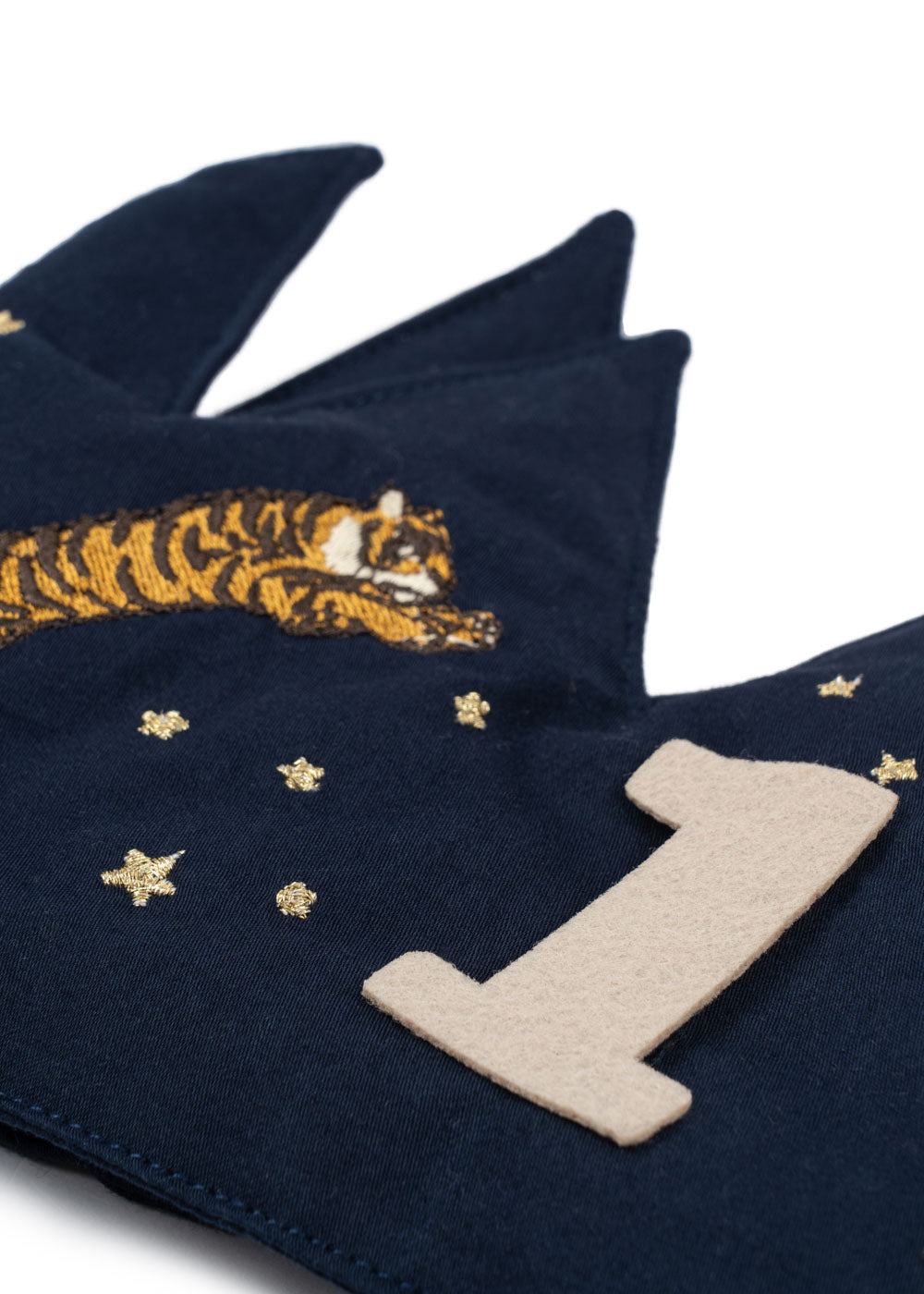 Birthday Crown, Tiger