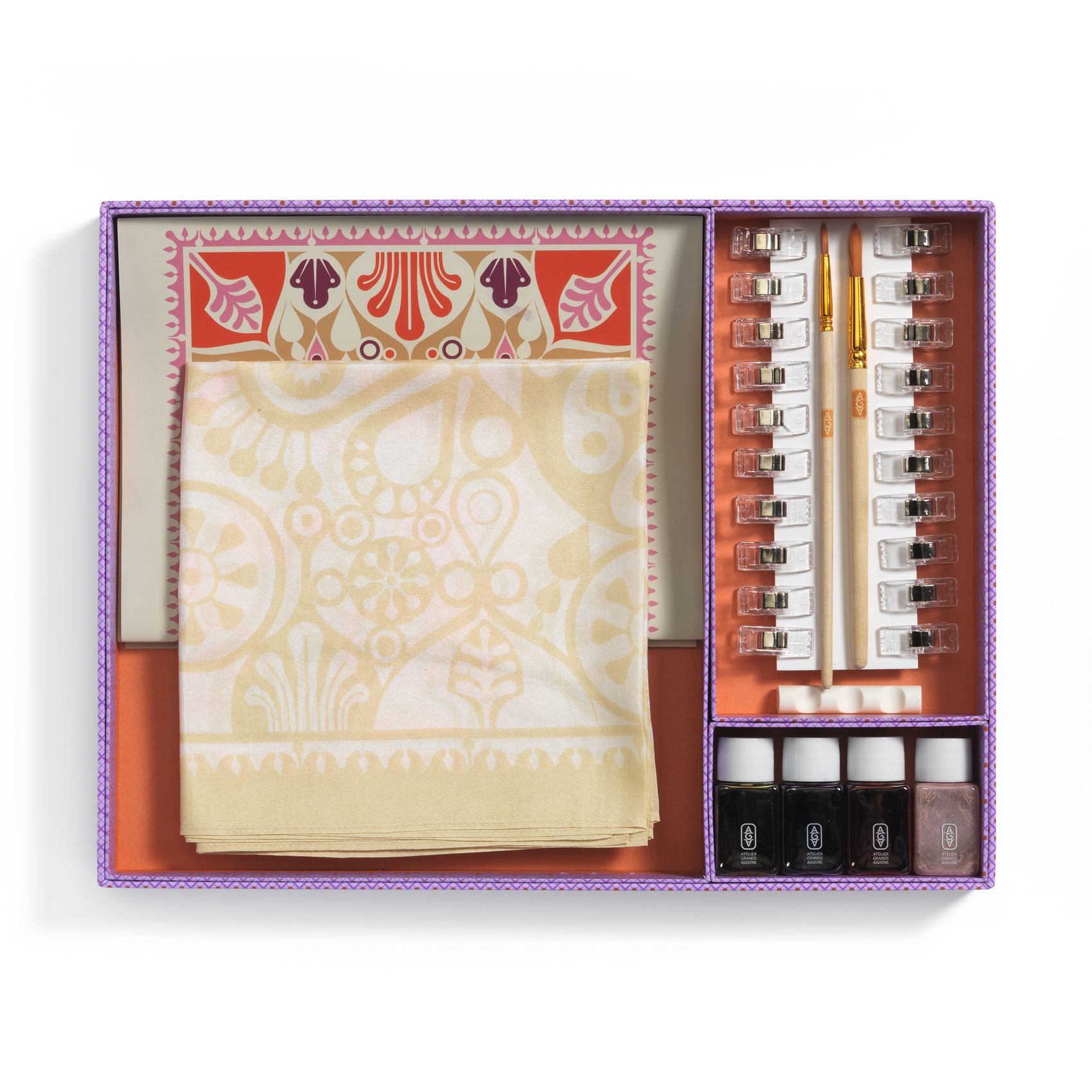 Atelier 11, Silk Painting