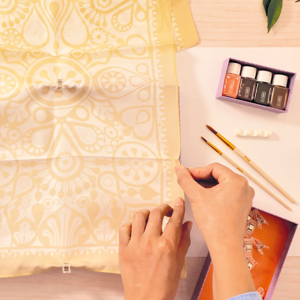 Atelier 11, Silk Painting