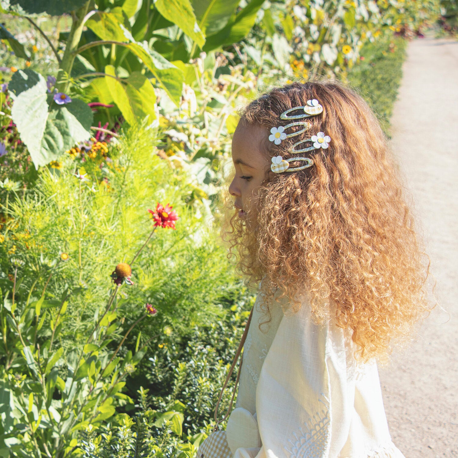 Daisy hair clips