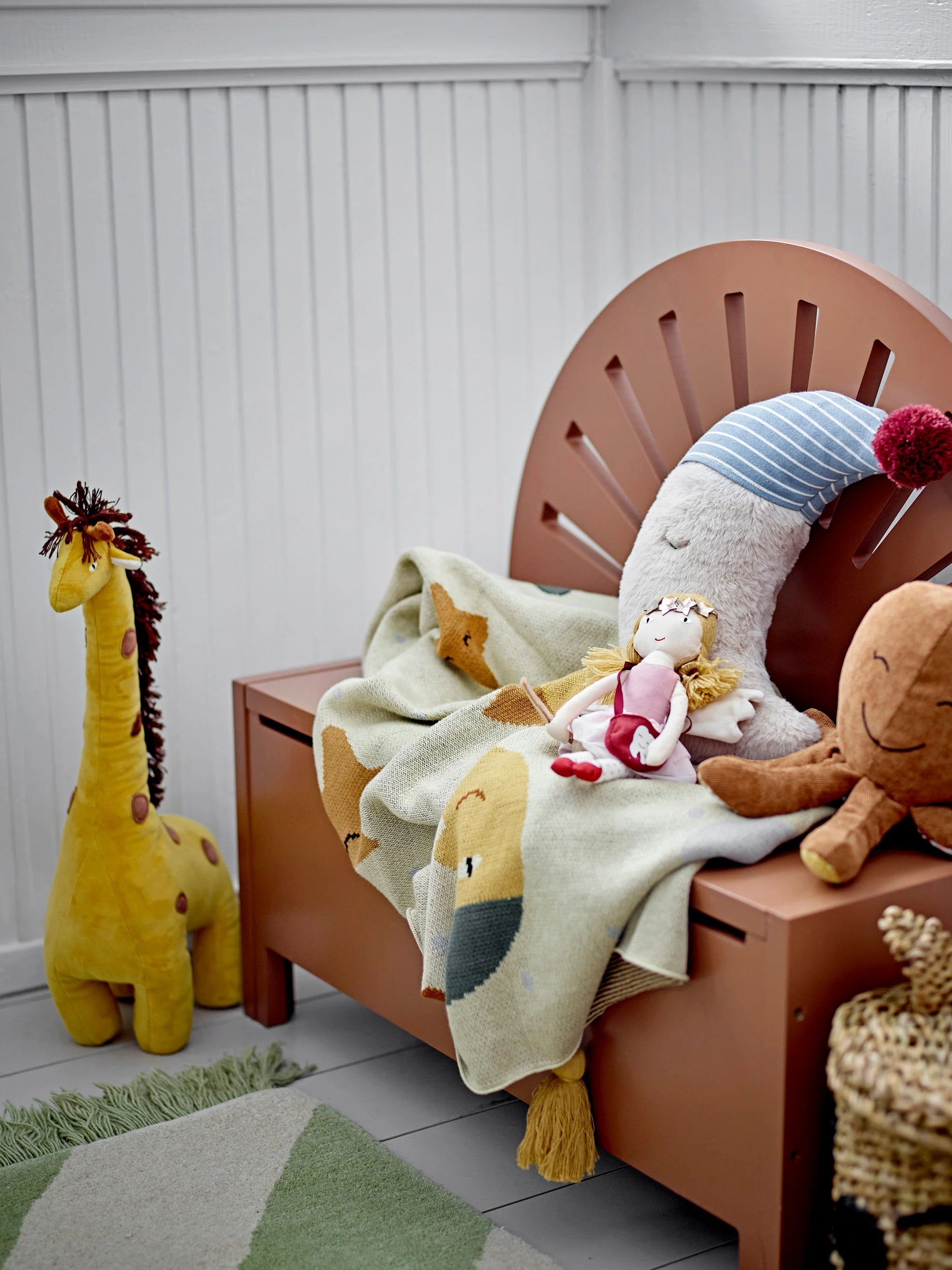 Ibber giraffe plush toy