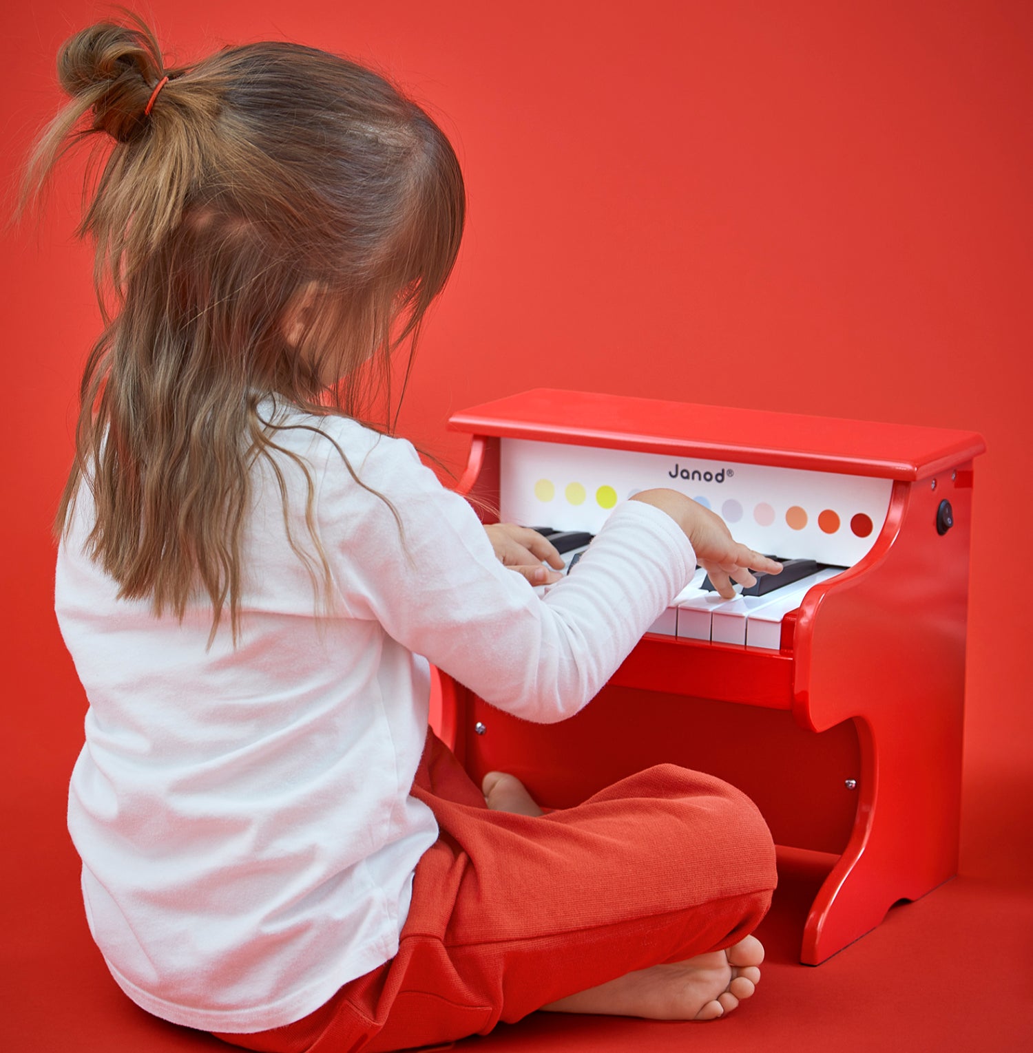 Il mio primo pianoforte elettronico in legno, Rosso