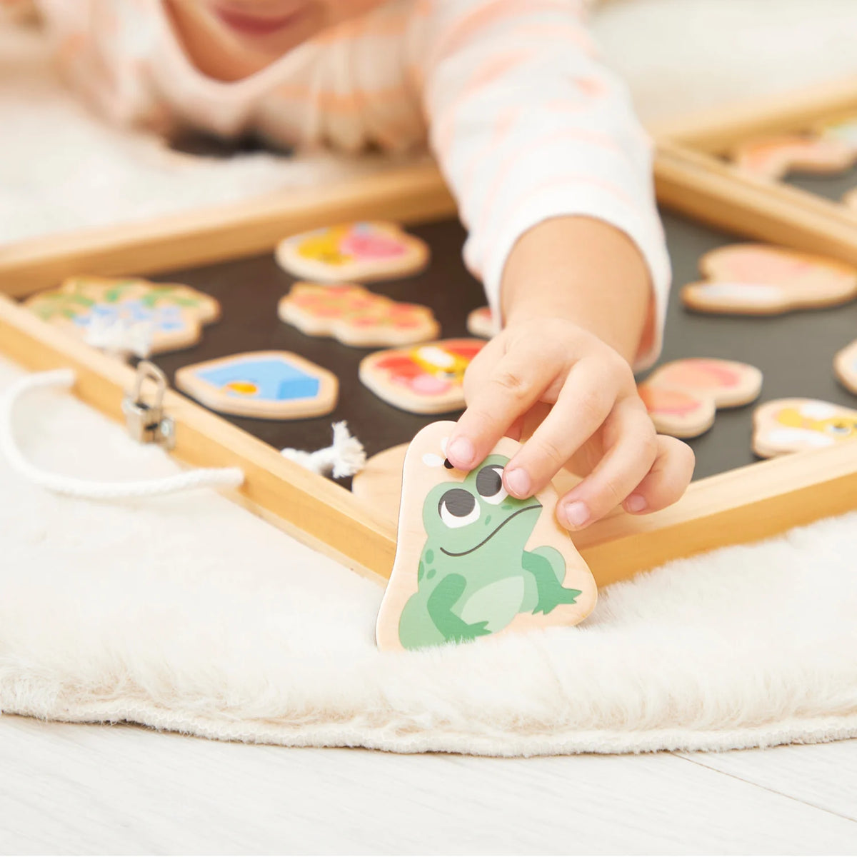 Wooden Garden Magnets – 24 Pieces