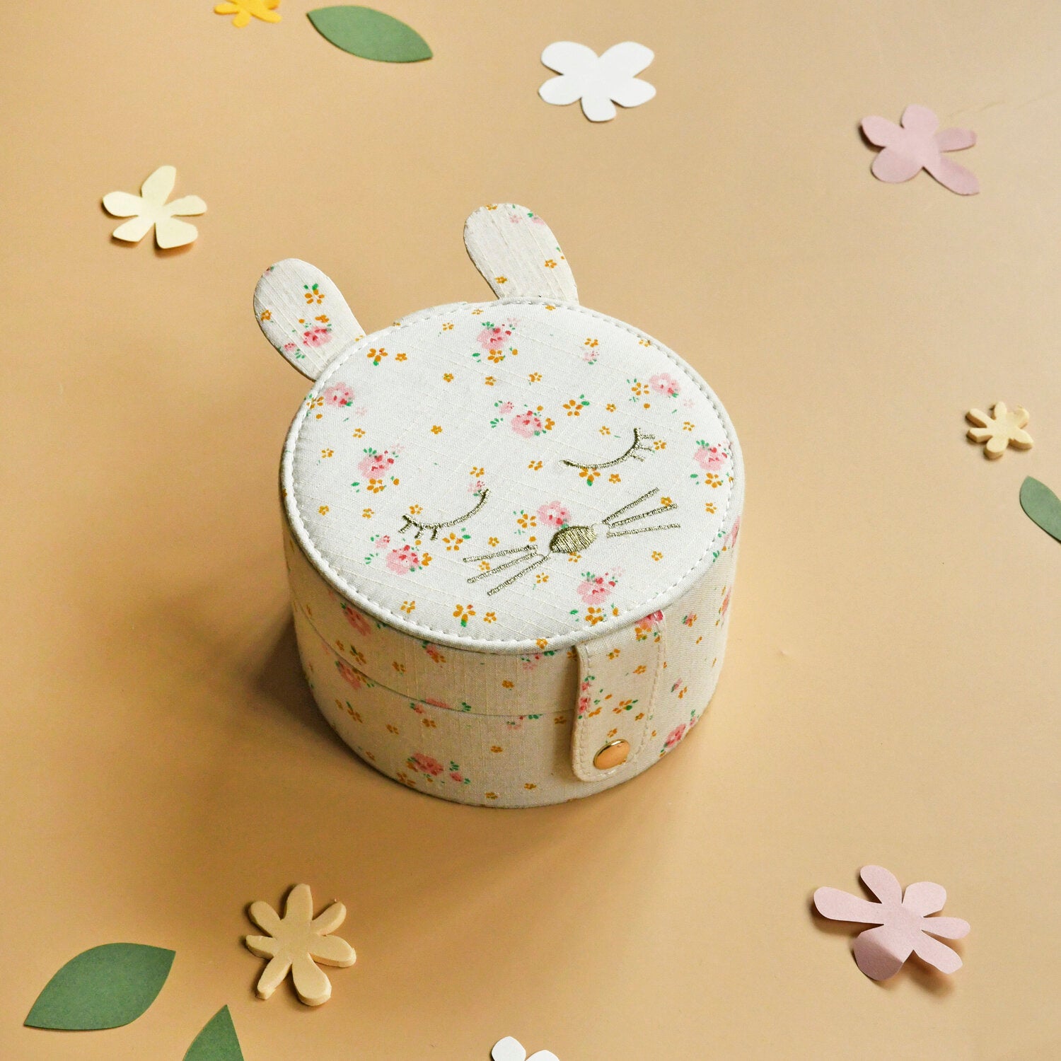 Bunny flower jewelry box