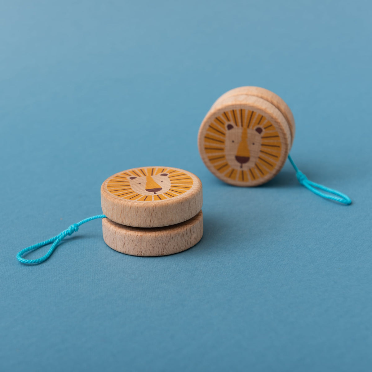 Yoyo en bois Lion
