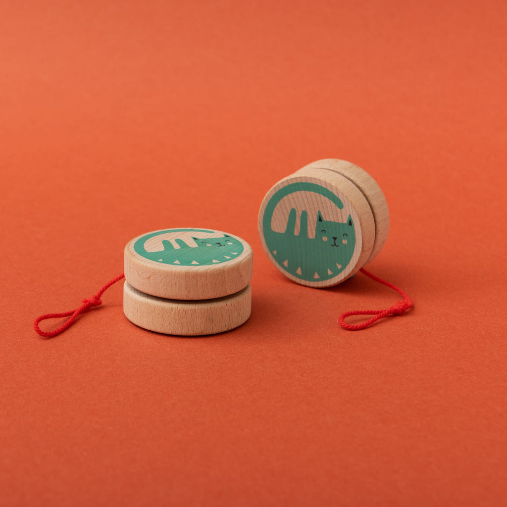 Wooden Yoyo Cat