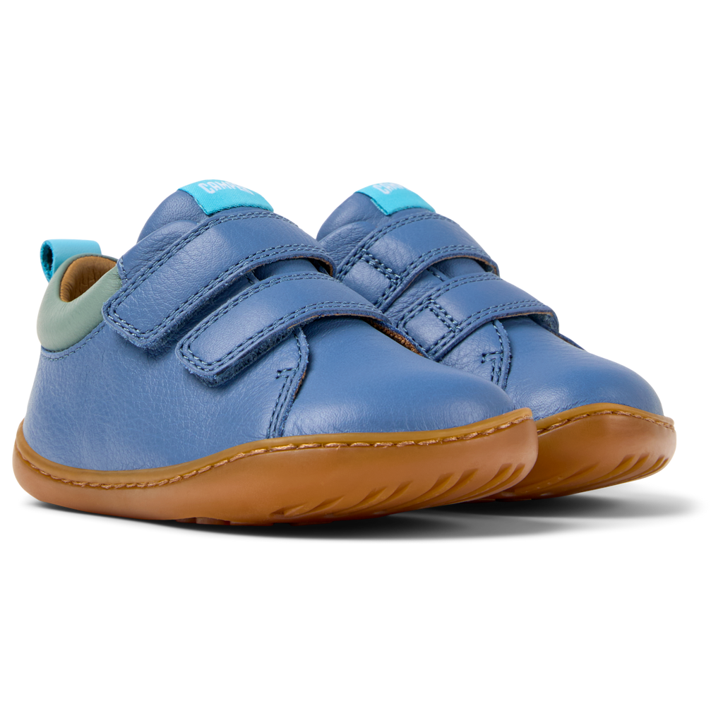 Blue leather shoes, Peu first steps