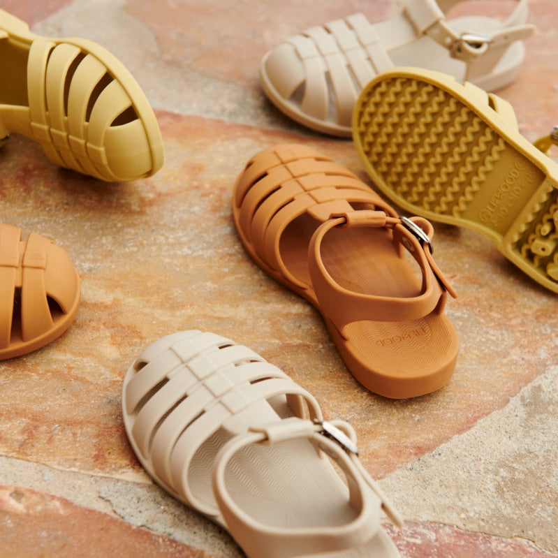 Beach sandals, soft and adjustable, Mustard 