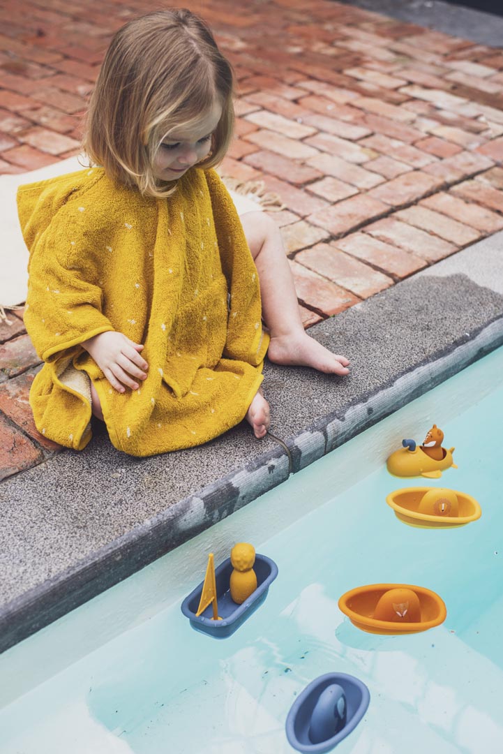 Poncho in organic cotton, Lion