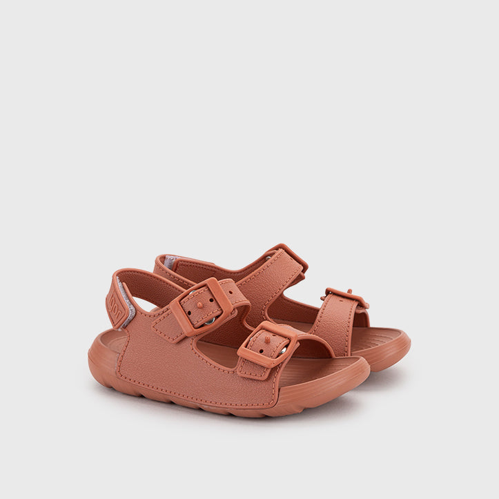 Lightweight and flexible sandals in soft rubber, Maui Terracotta
